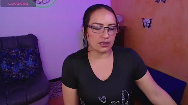 Snapshot of scarlet_wet chatting on January 19, 2025, 1:21 am scarlet wet online show from January 19, 2025, 1:21 am