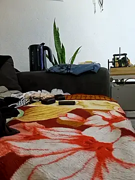 AquaMenn online show from November 18, 2025, 10:34 pm