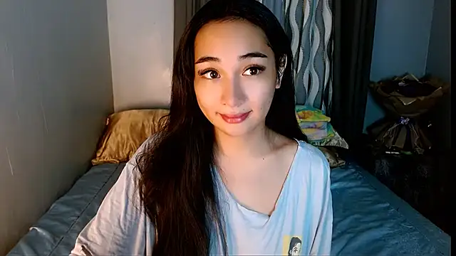 SweetLilly 18 online show from April 17, 2026, 3:09 am