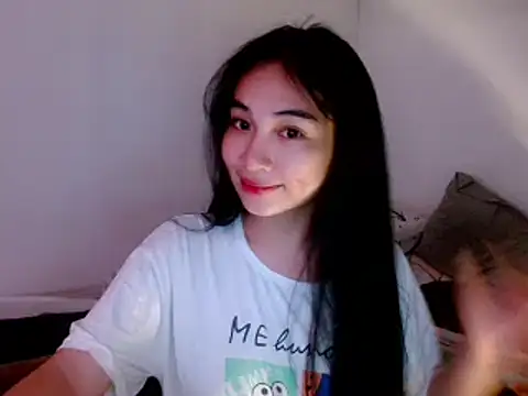 SweetLilly 18 online show from March 11, 2025, 12:50 pm