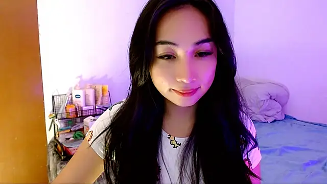 SweetLilly 18 online show from November 1, 2025, 3:24 am