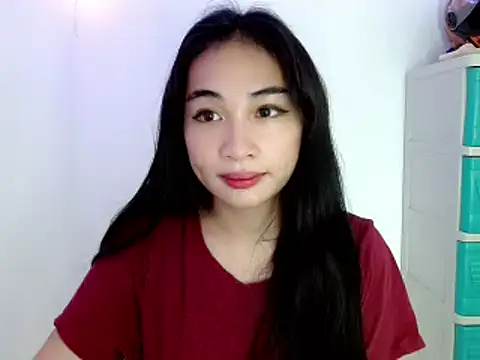 SweetLilly 18 online show from February 7, 2025, 3:34 am