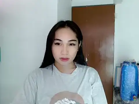 SweetLilly 18 online show from January 21, 2025, 12:29 pm