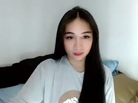 SweetLilly 18 online show from February 21, 2025, 3:56 am