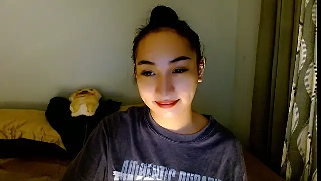 SweetLilly 18 online show from March 29, 2026, 5:09 am