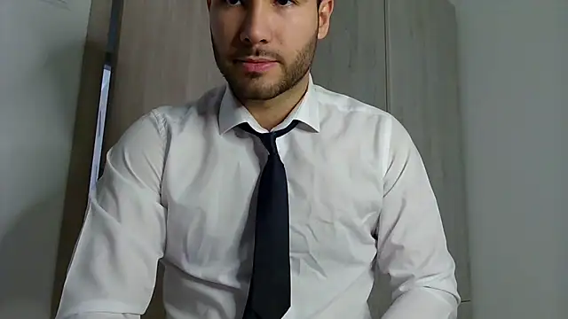 Justynn1 online show from February 11, 2025, 6:08 am