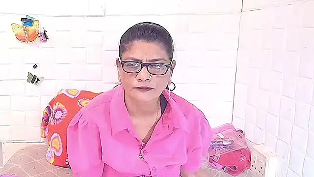 IndianAllure online show from November 19, 2025, 6:02 am