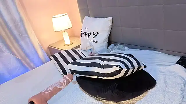 yourgoodcalmebonygirl online show from April 15, 2026, 10:21 am