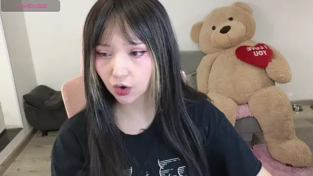 KuroChan420 online show from March 18, 2026, 3:42 am