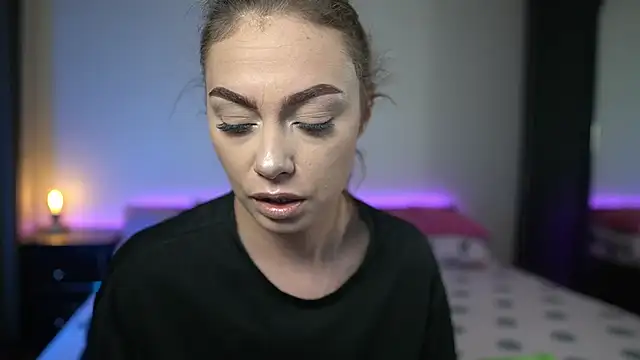 Snapshot of TiffanyPierce chatting on September 30, 2025, 8:26 pm TiffanyPierce online show from September 30, 2025, 8:26 pm