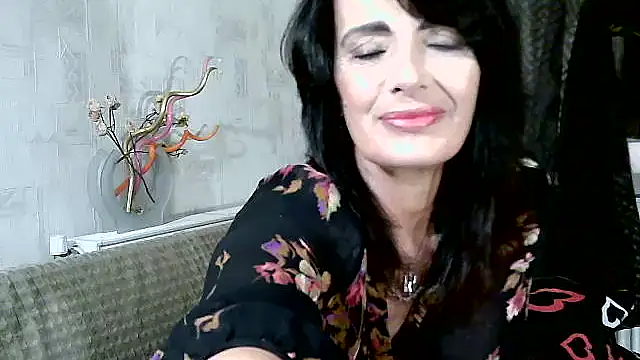 Snapshot of DreamMarianna chatting on October 22, 2025, 9:03 pm DreamMarianna online show from October 22, 2025, 9:03 pm