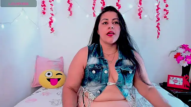 SexxyPamela online show from February 18, 2025, 4:58 pm
