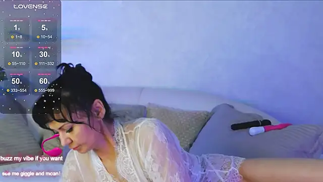 Snapshot of Melissa_Fane chatting on October 23, 2025, 3:32 pm Melissa Fane online show from October 23, 2025, 3:32 pm