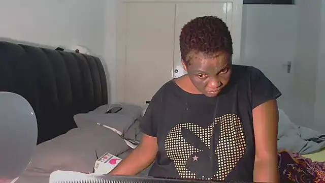 Snapshot of BigButtGodess chatting on March 4, 2025, 4:52 pm BigButtGodess online show from March 4, 2025, 4:52 pm