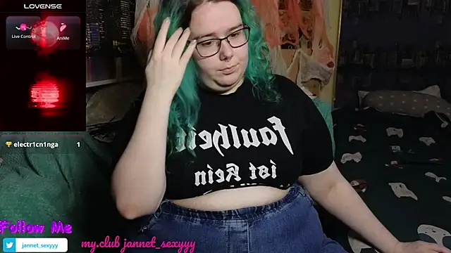 Snapshot of JannetPie chatting on October 21, 2025, 9:14 pm JannetPie online show from October 21, 2025, 9:14 pm