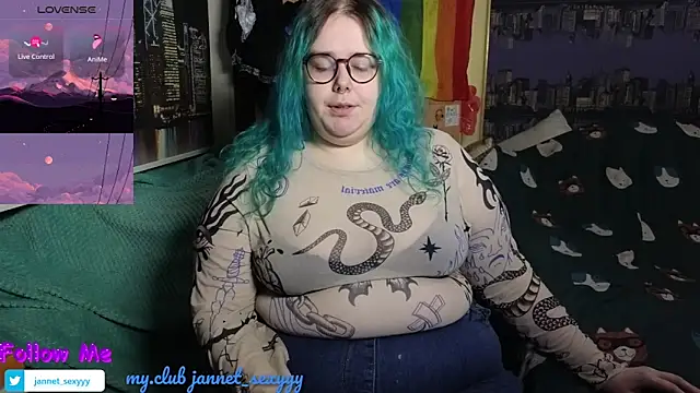 Snapshot of JannetPie chatting on October 4, 2025, 5:47 pm JannetPie online show from October 4, 2025, 5:47 pm