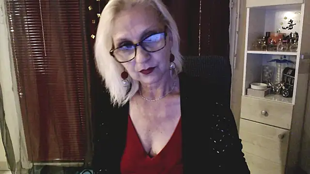 Snapshot of Ala-N-Dala chatting on January 7, 2025, 12:45 am Ala-N-Dala online show from January 7, 2025, 12:45 am