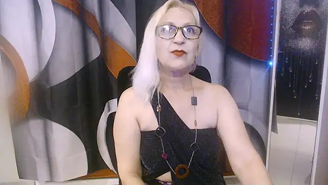 Snapshot of Ala-N-Dala chatting on September 11, 2025, 9:26 pm Ala-N-Dala online show from September 11, 2025, 9:26 pm