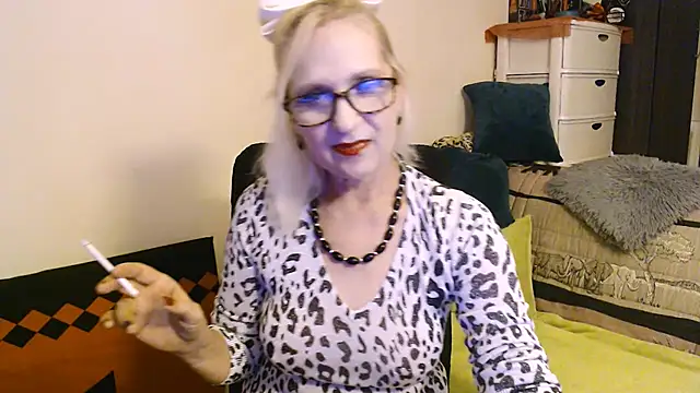 Snapshot of Ala-N-Dala chatting on September 29, 2025, 8:32 am Ala-N-Dala online show from September 29, 2025, 8:32 am