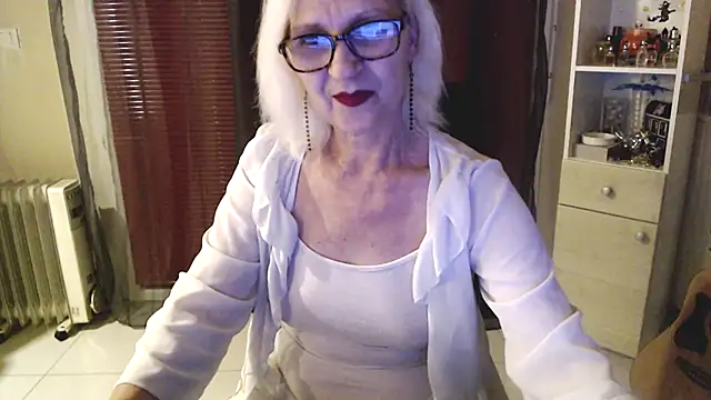 Snapshot of Ala-N-Dala chatting on January 22, 2025, 11:32 pm Ala-N-Dala online show from January 22, 2025, 11:32 pm