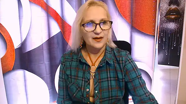 Snapshot of Ala-N-Dala chatting on September 23, 2025, 9:38 am Ala-N-Dala online show from September 23, 2025, 9:38 am