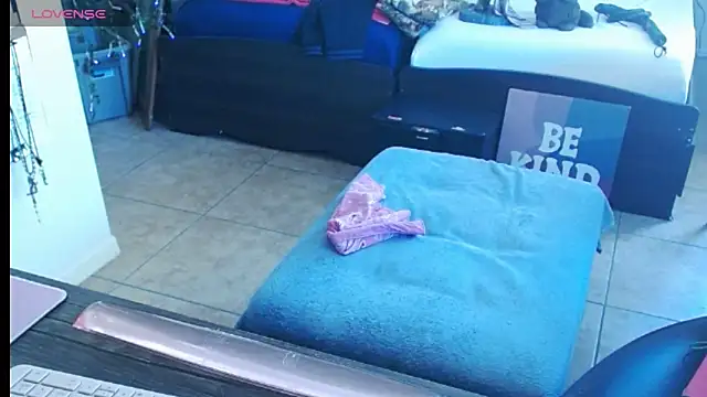 mycock2474u online show from March 21, 2025, 7:46 pm