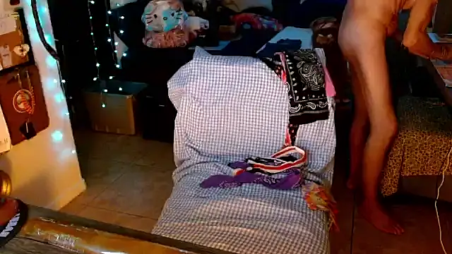 mycock2474u online show from September 24, 2025, 4:41 am