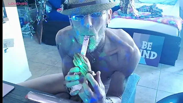 mycock2474u online show from March 17, 2025, 4:43 pm