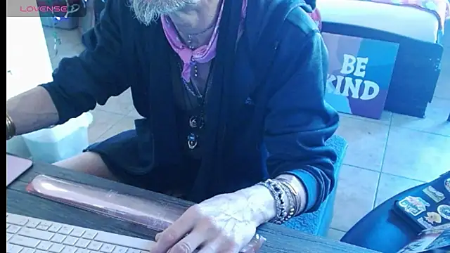 mycock2474u online show from March 19, 2025, 4:02 pm