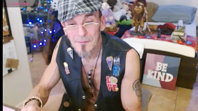 mycock2474u online show from March 17, 2025, 7:35 am