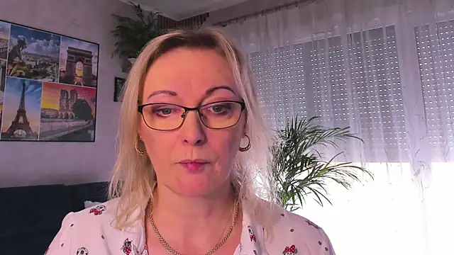 vanessa chat online show from March 26, 2026, 2:15 pm