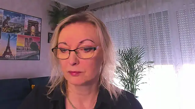 vanessa chat online show from March 11, 2026, 2:22 pm