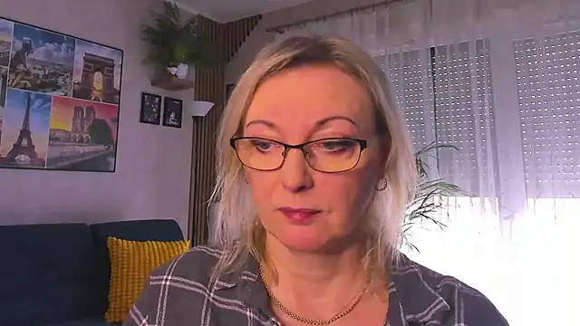 vanessa chat online show from March 1, 2026, 2:17 pm