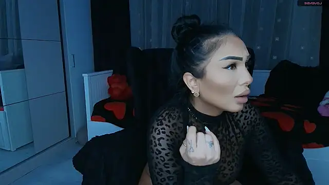 Snapshot of mistress_meryem chatting on May 3, 2026, 9:40 pm mistress meryem online show from May 3, 2026, 9:40 pm