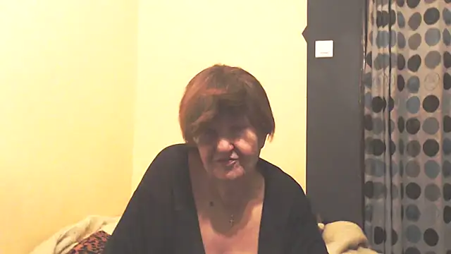 Snapshot of MioritaHard chatting on February 18, 2026, 8:49 pm MioritaHard online show from February 18, 2026, 8:49 pm