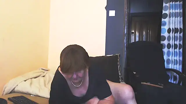 Snapshot of MioritaHard chatting on October 4, 2025, 10:50 am MioritaHard online show from October 4, 2025, 10:50 am