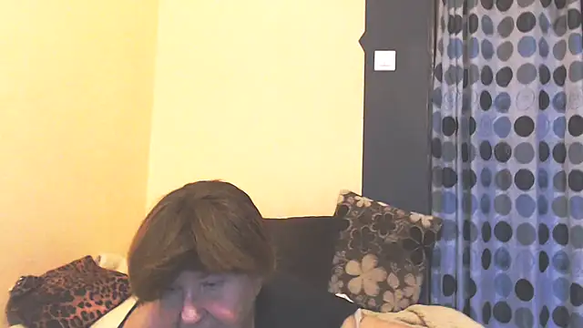 Snapshot of MioritaHard chatting on February 15, 2026, 3:11 pm MioritaHard online show from February 15, 2026, 3:11 pm