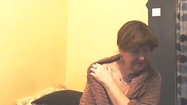 Snapshot of MioritaHard chatting on February 4, 2026, 2:34 pm MioritaHard online show from February 4, 2026, 2:34 pm