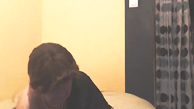 Snapshot of MioritaHard chatting on January 18, 2026, 10:35 pm MioritaHard online show from January 18, 2026, 10:35 pm