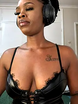 LuciousLips96 online show from October 5, 2025, 8:27 am