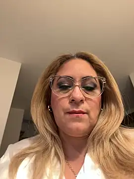 x elena x online show from February 12, 2025, 8:27 am