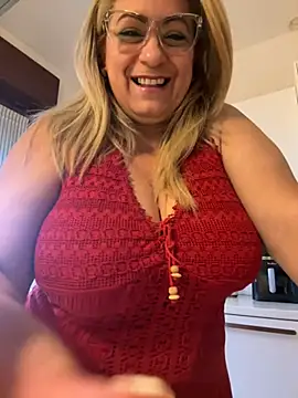 x elena x online show from February 1, 2025, 8:29 am