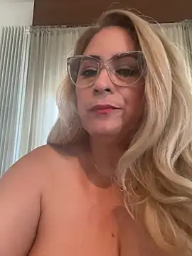 x elena x online show from February 26, 2025, 12:38 pm