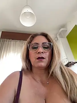 x elena x online show from March 4, 2025, 12:33 pm