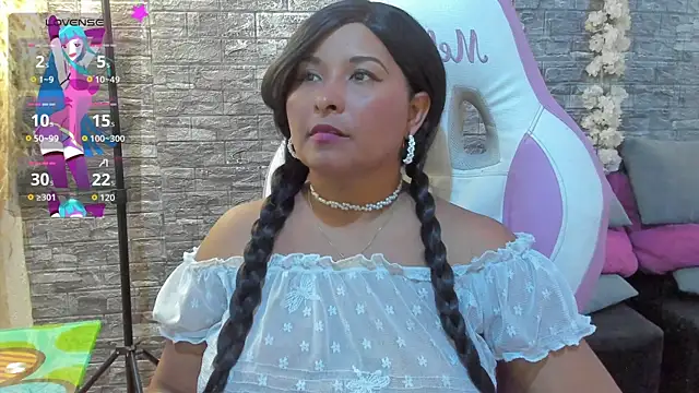 paola ih online show from April 4, 2026, 8:48 pm