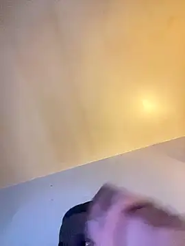 Snapshot of Tristris100 chatting on November 5, 2025, 7:22 am Tristris100 online show from November 5, 2025, 7:22 am