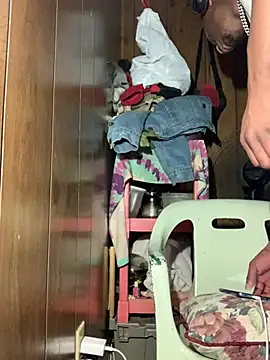 Snapshot of Tristris100 chatting on December 10, 2024, 1:32 am Tristris100 online show from December 10, 2024, 1:32 am