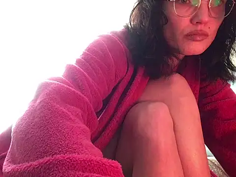 Snapshot of denisestar10 chatting on February 9, 2025, 12:52 pm denisestar10 online show from February 9, 2025, 12:52 pm