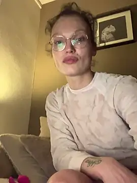 Snapshot of denisestar10 chatting on January 16, 2025, 6:27 pm denisestar10 online show from January 16, 2025, 6:27 pm