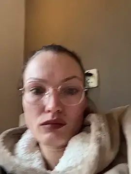 Snapshot of denisestar10 chatting on February 5, 2025, 7:50 am denisestar10 online show from February 5, 2025, 7:50 am